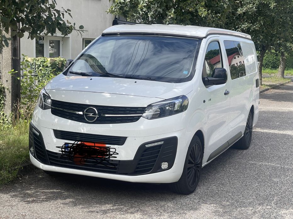Opel Vivaro Kamperowan 2021 2,0 diesel 122 km -zamiana