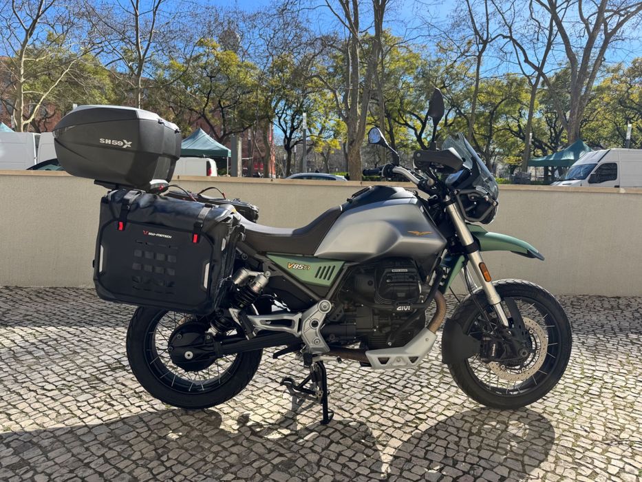 2021 Moto Guzzi V85TT