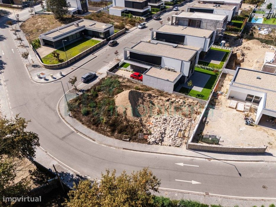 Lote de Terreno para Construção - Ribeirinha de Vizela