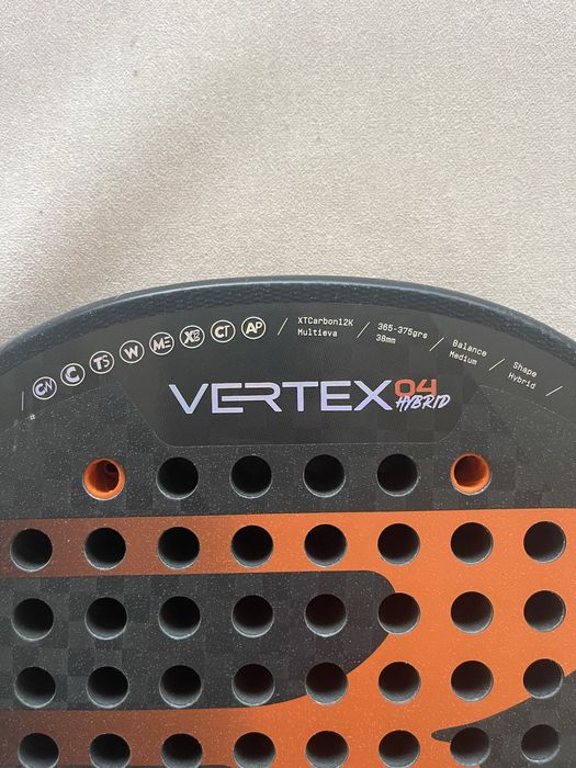 Raquete Bullpadel Vertex 04 Hybrid 2025