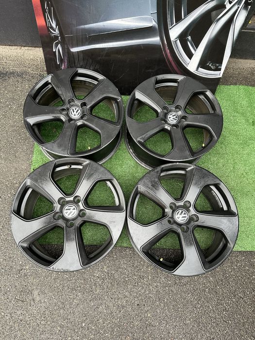 Vw Golf GTI, R ,  R18 5/112 диски.