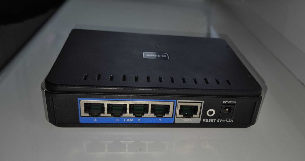 Роутер D-Link DIR-100