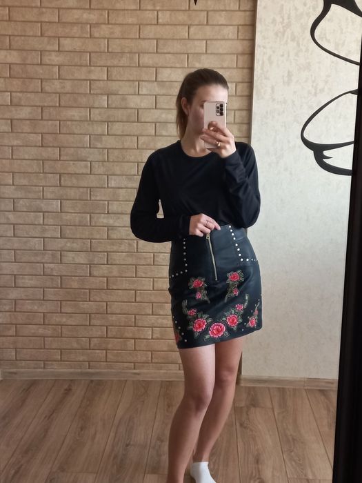 Спідниця з екошкіри