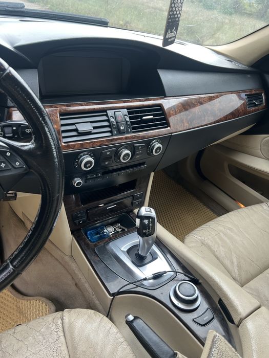 Bmw e60 530i 2007 рік