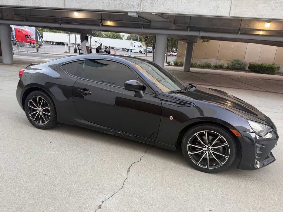 Toyota 86      2018