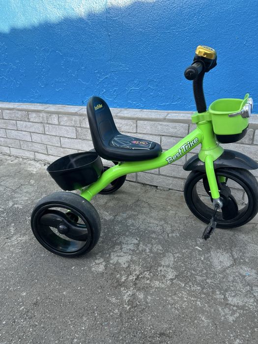 Триколісний  велосипед з підсвідкою коліс і музикою