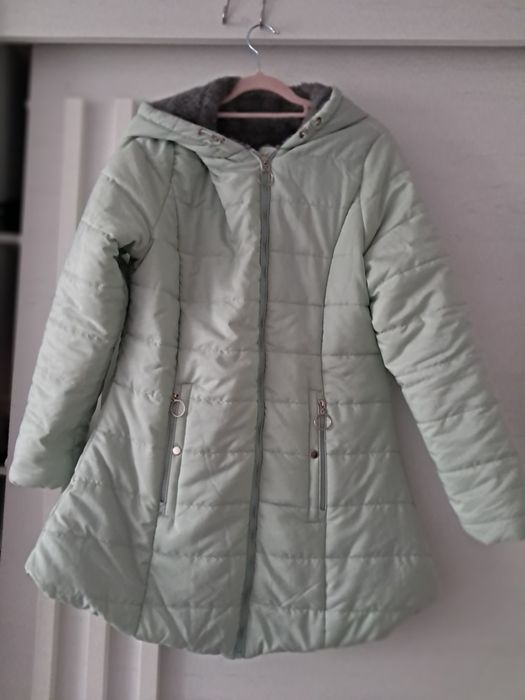 Kurtka damska pikowana  z kapturem