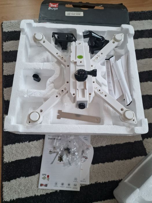 Dron -Bugs 3 Pro GPS  nie wiem czy sprawny .
