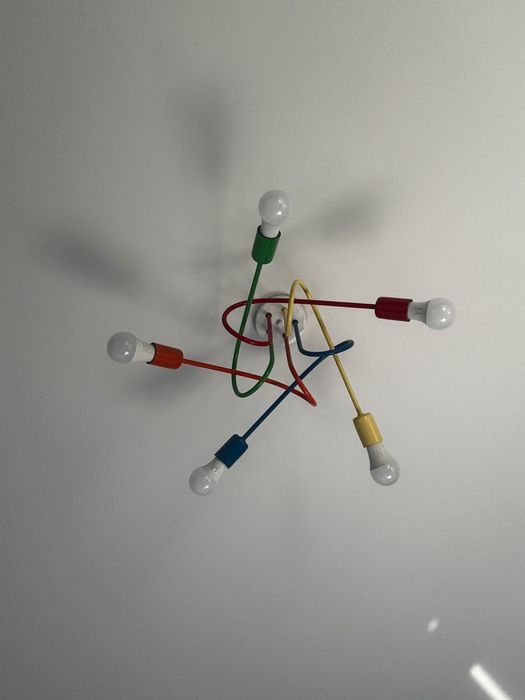 Lampa sufitowa kolorowe pałąki