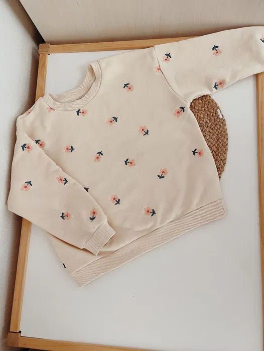 світшот Zara , костюм Zara , лонслінг 104 розмір, сукні Zara