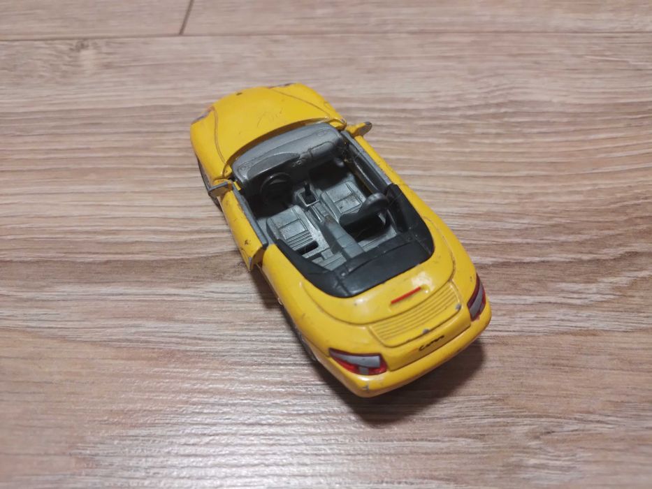 Porsche Carrera; Hongwell 1:43