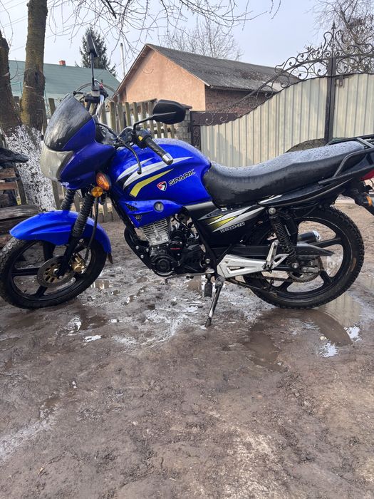 Продам мотоцик спарк 200