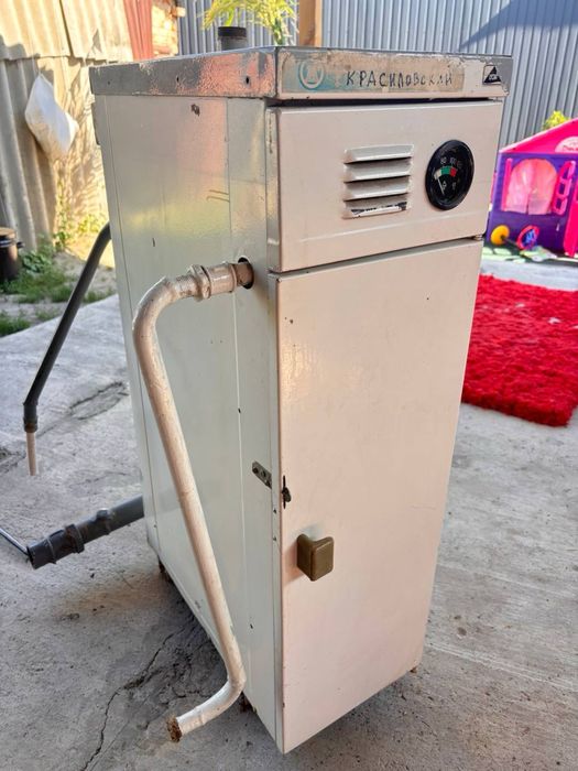 Газовий котел двухконтурний напольний