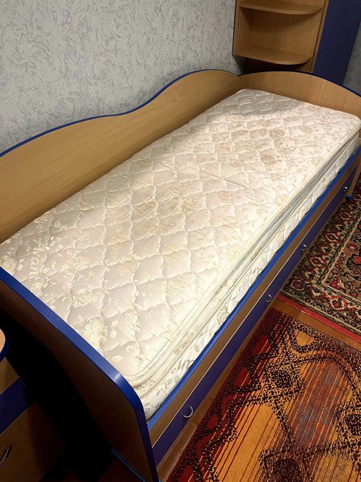 Ліжко односпальне 195х85 з матрацом (в наявності 2 шт.)