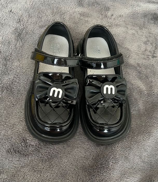 Туфлі дитячі лакові.