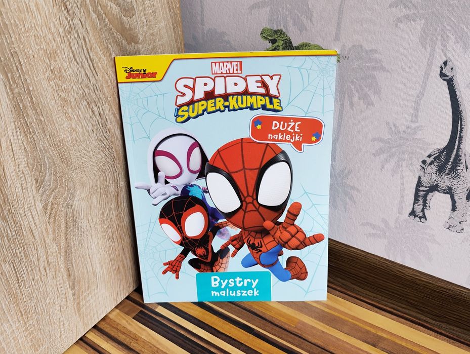Bystry maluszek. Marvel Spidey i Super-kumple książka z  dużymi naklej