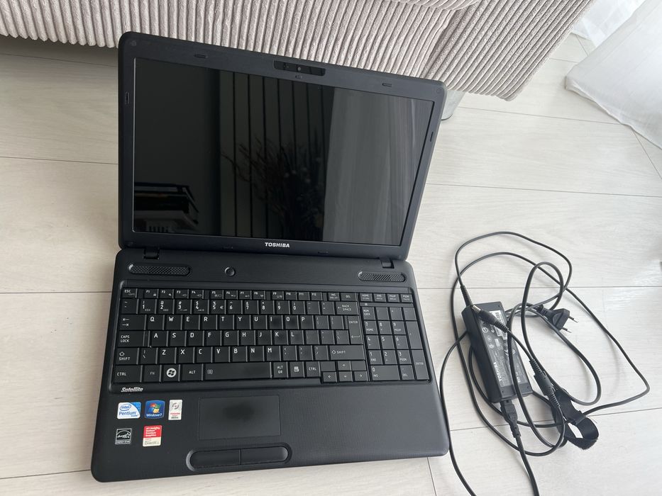 Sprzedam laptopa TOSHIBA SATELLITE C660-1LK, 15’6, Intel Pentium P6200 2.13 GHz, 4GB RAM, 232 HDD, DVD RW