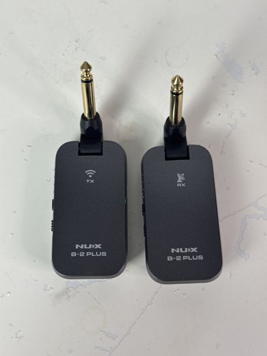 Nux B-2 PLUS wireless system Sistema sem fio para guitarra