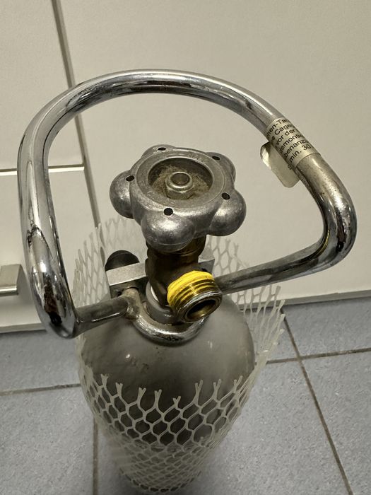 Балони заправні  Dennerle CO2 2000г та 500 г