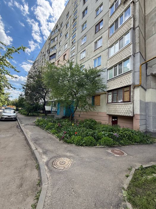 Є-Відновлення Продам Двух-Комнатную квартиру на Салтовке метро Героев Труда