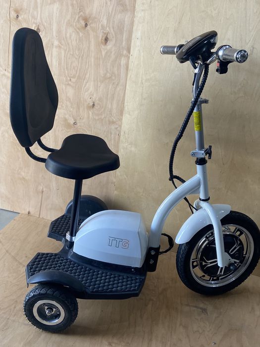 Электросамокат  с сидением (сиденье -спинка) TTG SM T06