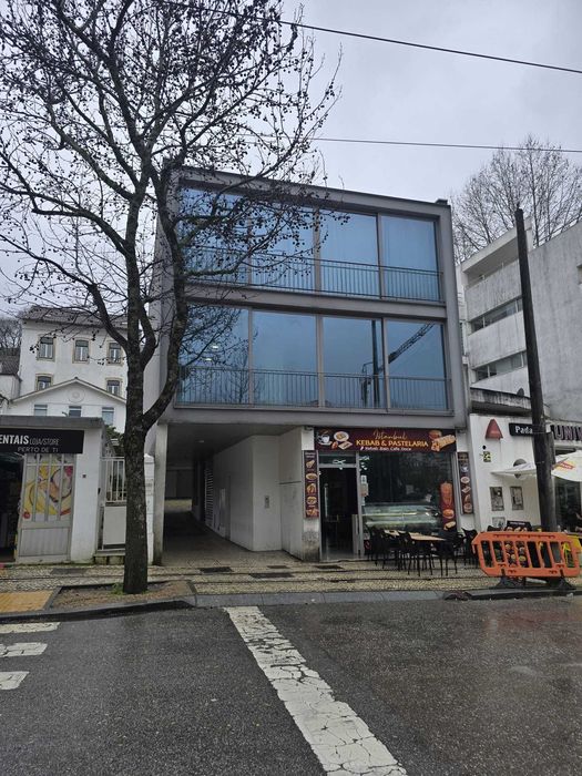 Apartamento T2 de luxo ao pé das Escadas Monumentais