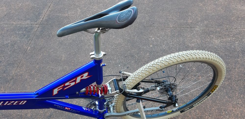 Bicicleta clássica BTT SPECIALIZED FSR