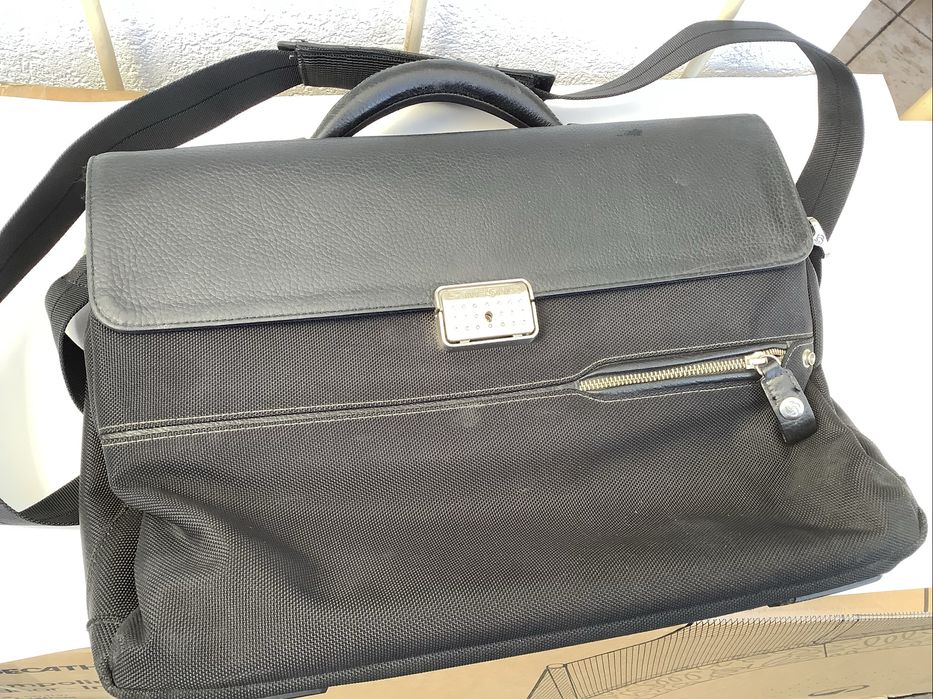 Pasta/ Mala Sansonite Executiva em pele Com Alça e Fechadura Como Nova