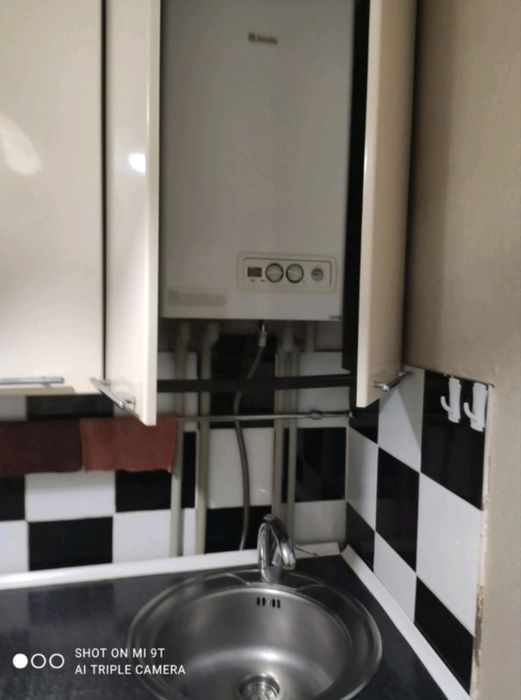 Здам 2 ком квартиру в районній Червоної гори. З А/О.         тячого св