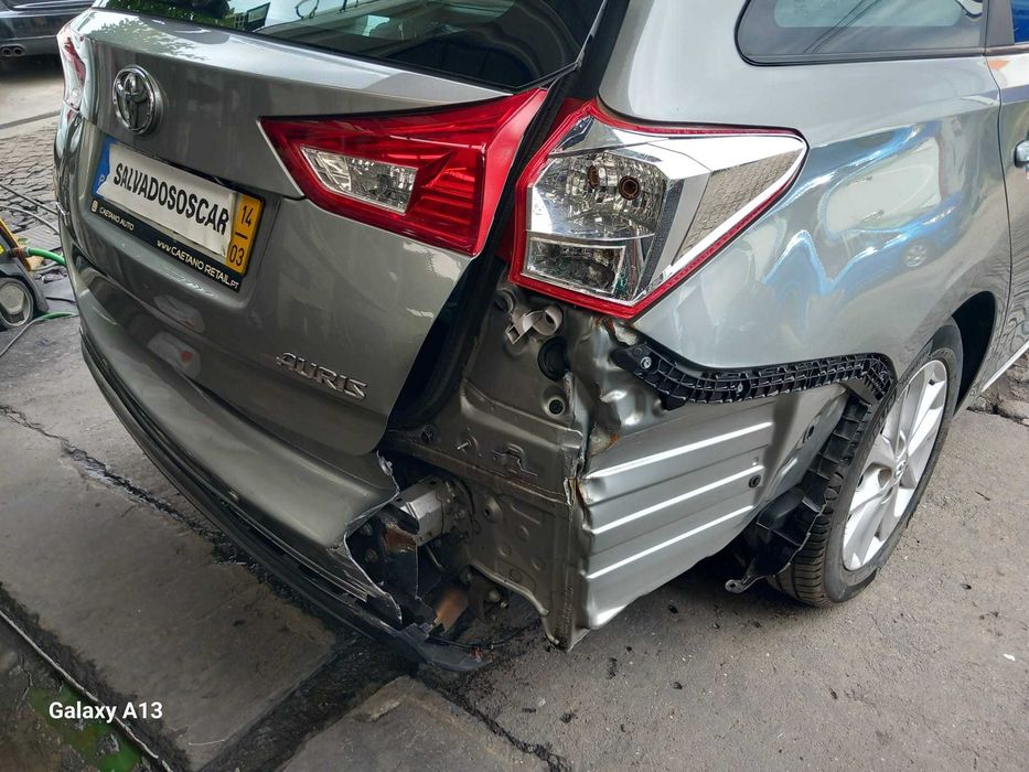 TOYOTA AURIS Combi 1.3 Dual-VVTi Nacional Gasolina