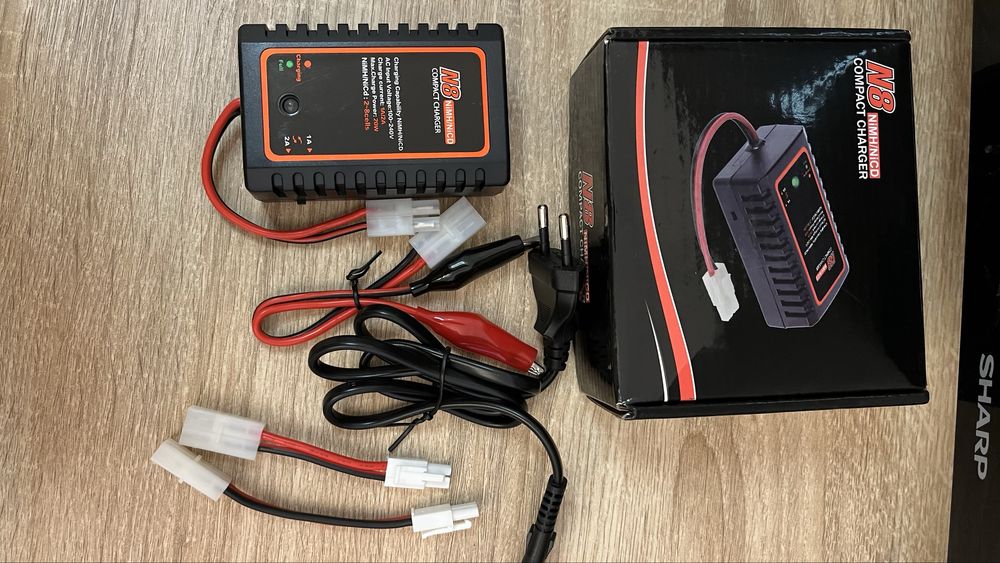 Зарядний пристрій HTRC N8