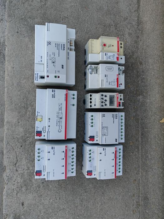 ABB, Gira Бінарники, актуатори, таймер, блок живлення KNX