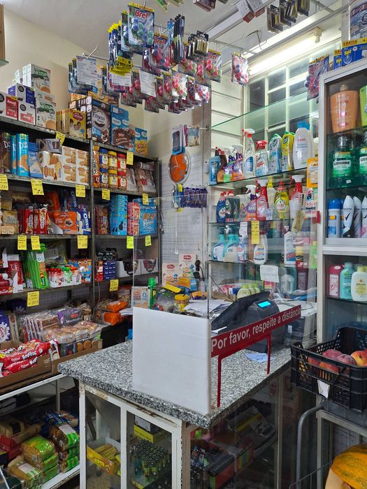 Trespasse Empresa Mini Mercado Com Recheio duas Gerações +50 anos