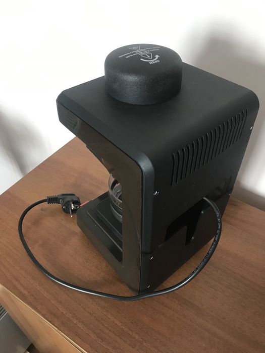 Електрична кавоварка на 6 порцій