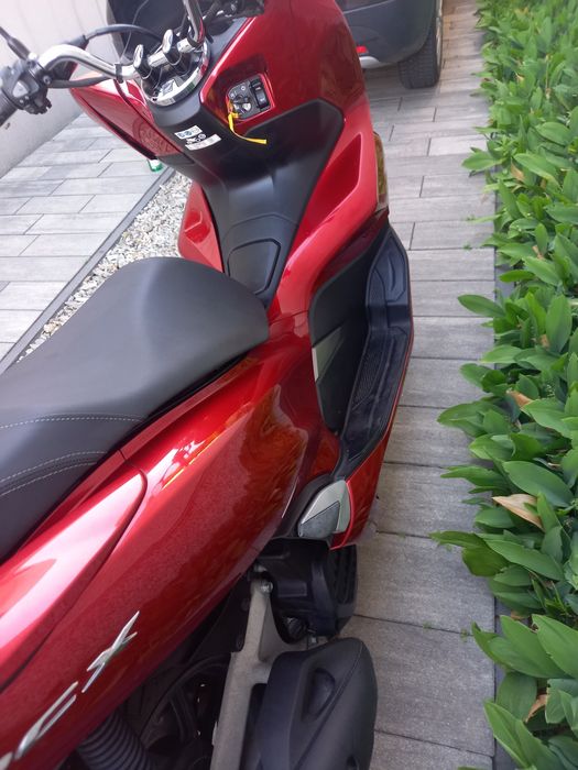 Honda PCX skuter o poj. 125