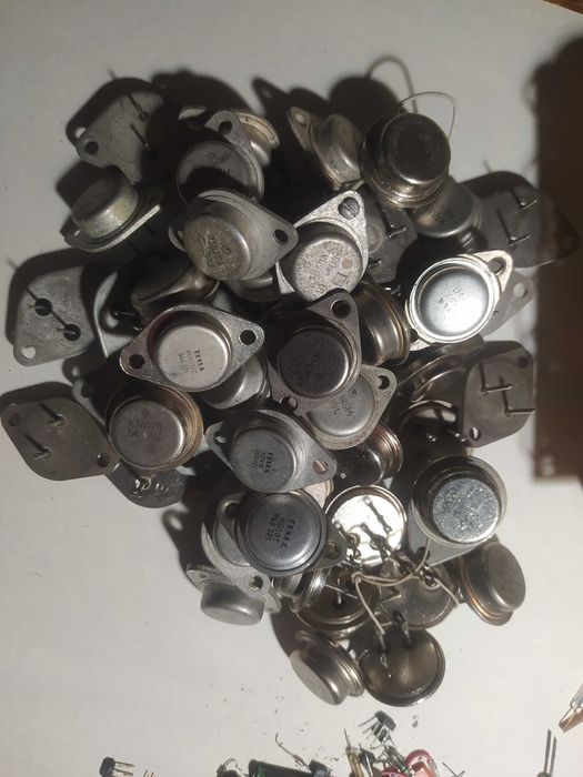 Транзистори Кт(СТ) 825,818,819,,805, такожTesla: 607,616