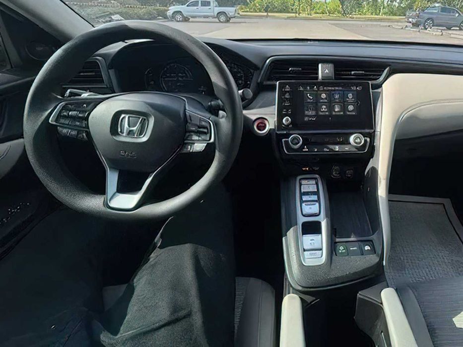 Honda Insight Hybrid      2019
