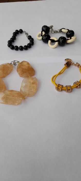 Zestaw 4 bransoletek