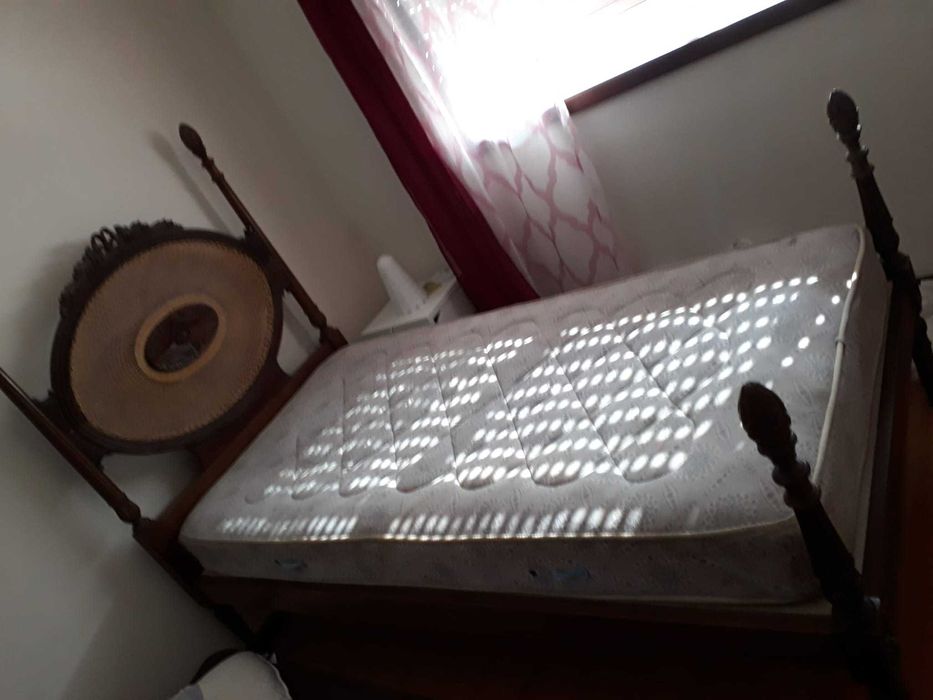 Cama solteiro vintage