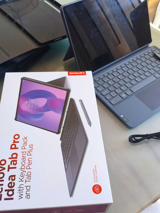Lenovo Idea Tab Pro (TB373FU) 256GB / 8GB RAM + Capa Teclado + Caneta – Como Novo!