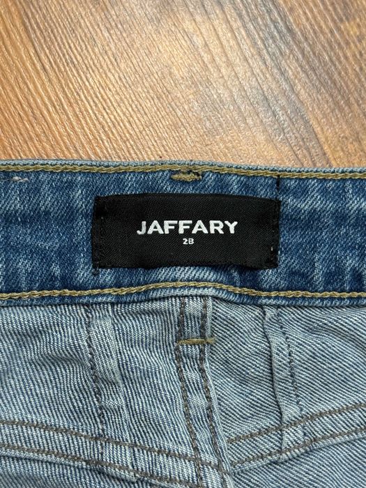 Spodnie jeansowe z rozdarciami dziurami jeansy Sinner Jaffary W28 L 40