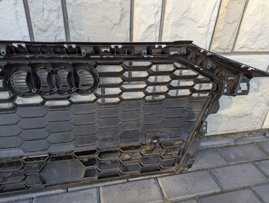 Atrapa grill chłodnicy Audi A3 8Y