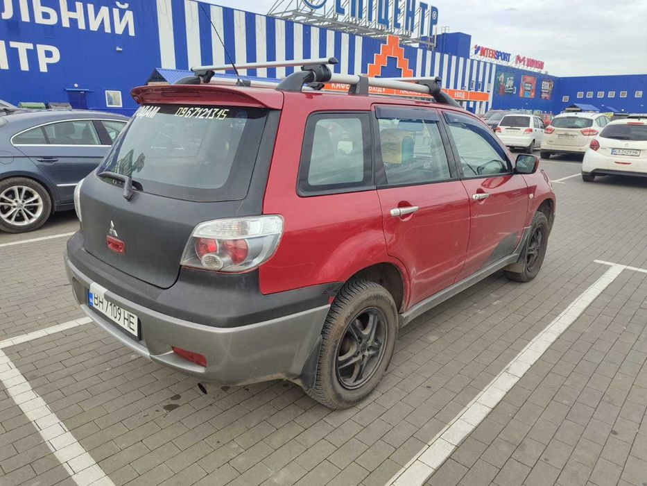 Мицубиси аутлендер 2004 г.в.