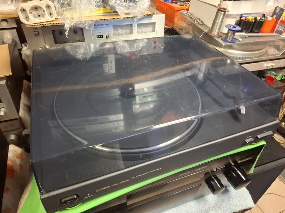 Gramofon Fisher MT-580