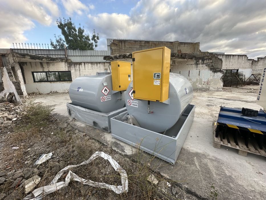 Deposito gasoleo de 3000l novo marca italiana