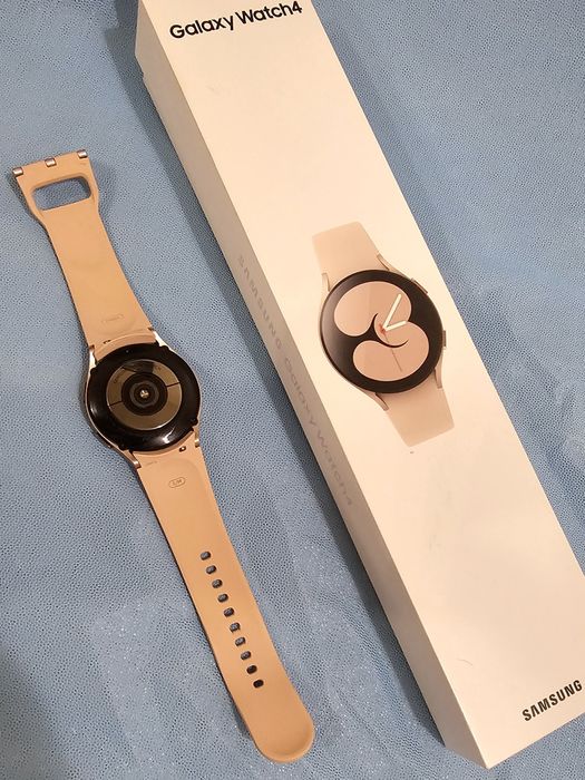 Смарт годинник,  Galaxy Watch 4