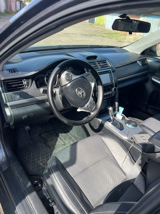 Продам  Toyota Camry 50