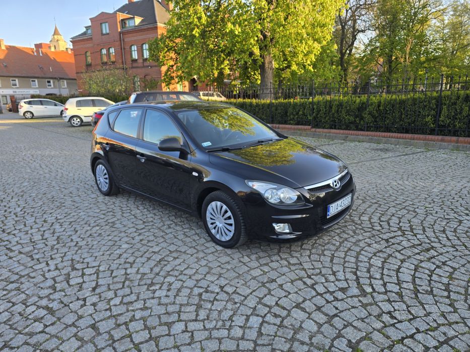 HYUNDAI i30 Hathback Super Stan 1.4 benzyna Nowy Rozrząd Garażowany