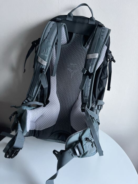 Plecak damski Deuter SL futura 25 graphite