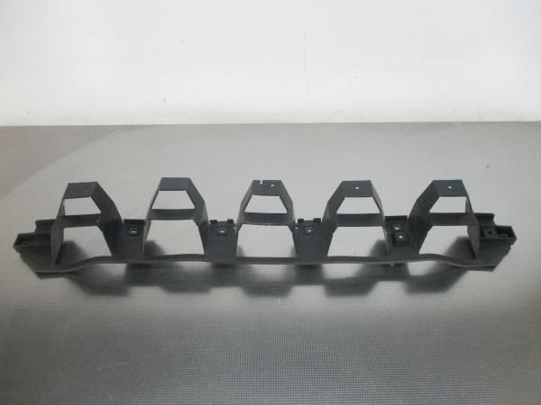 Guia de pára-choques trás direita VOLVO V50 (MW)